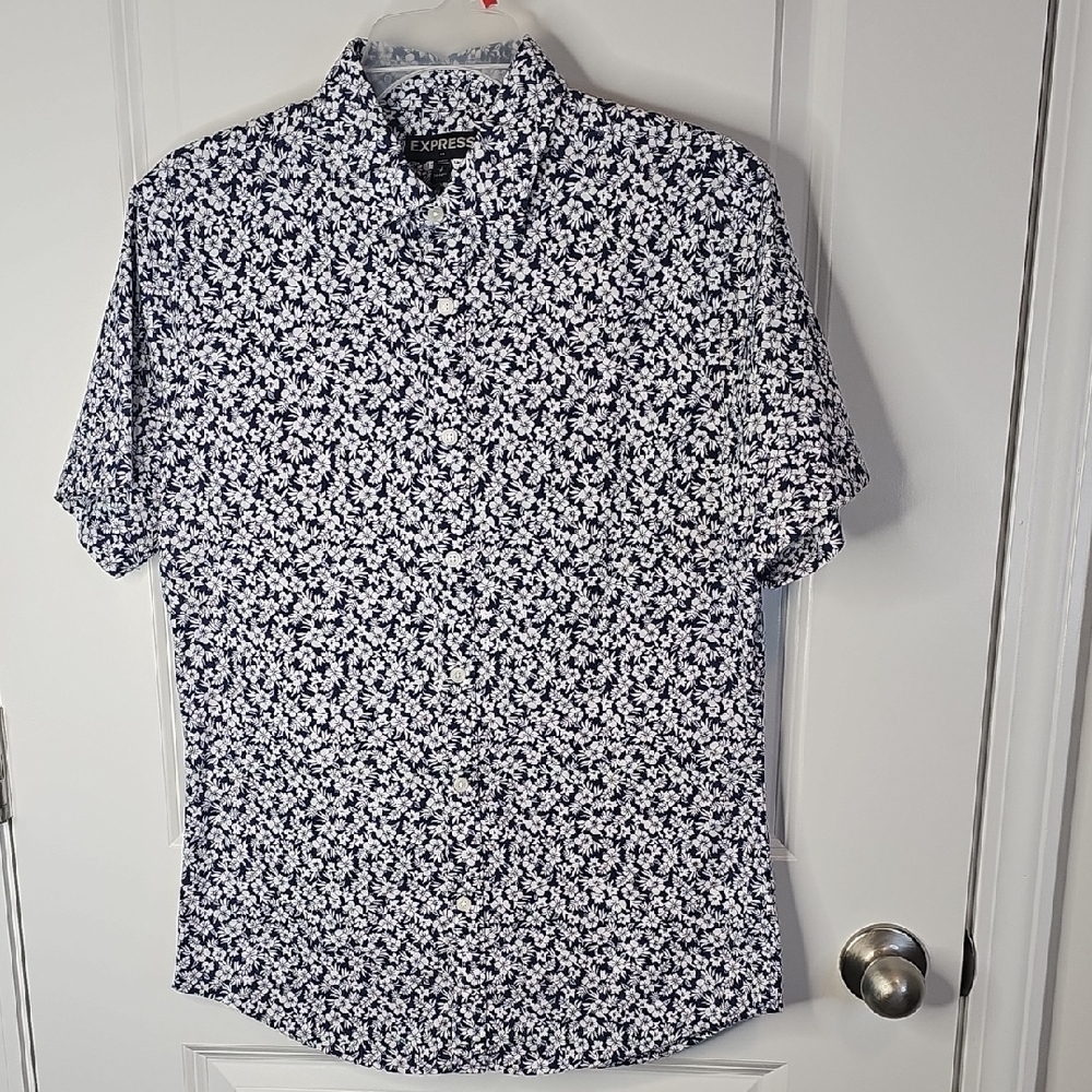 Express‎ Men's Monochrome Floral Button-Down Shirt